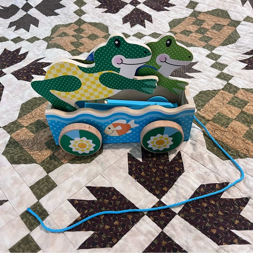 Melissa & Doug Colorful Frog Pull Toy